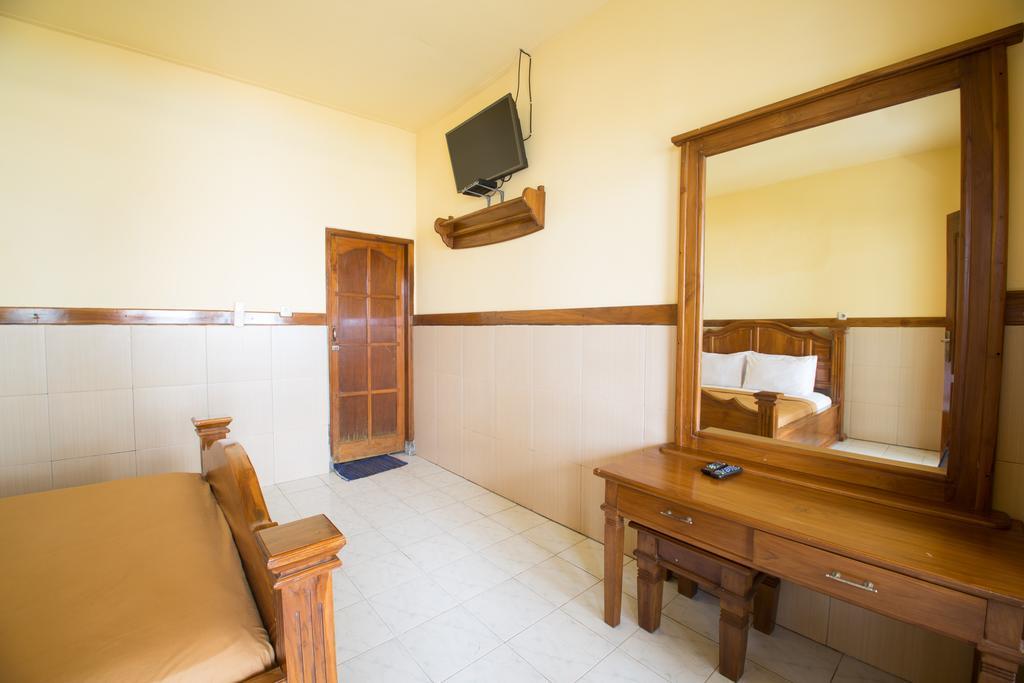 Tanjung Alam Hotel Lovina  Ngoại thất bức ảnh